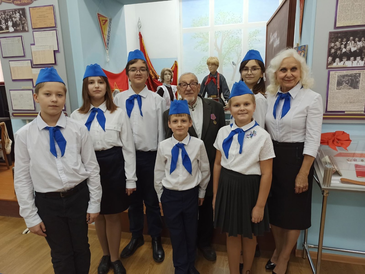 2 ноября 2022 года в школьном музее состоялась встреча актива с Чертыковцевым Борисом Александровичем,