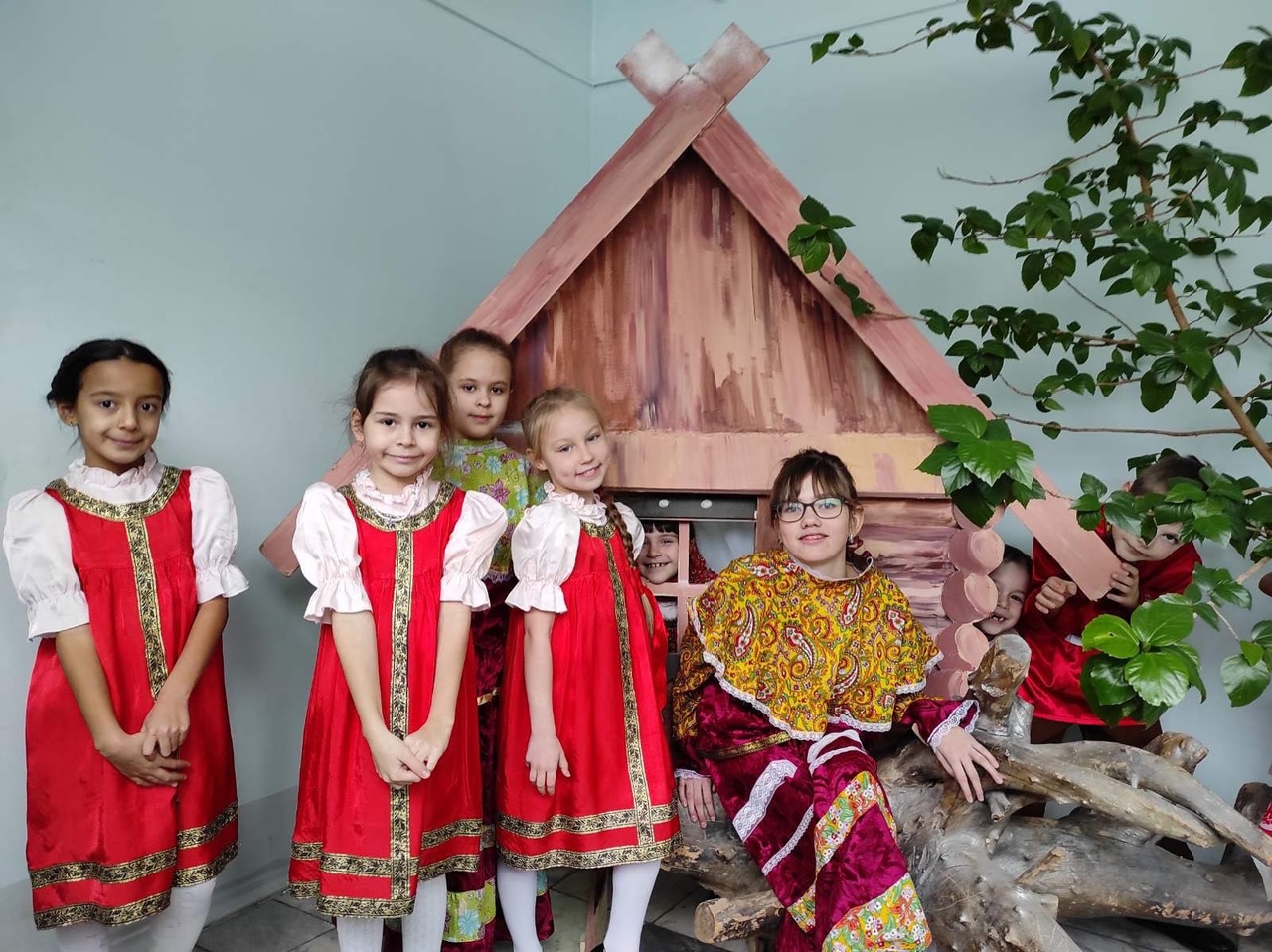 Детская фольклорная студия «Жили — были» приняли участие в VIII городском конкурсе народной песни «Истоки».