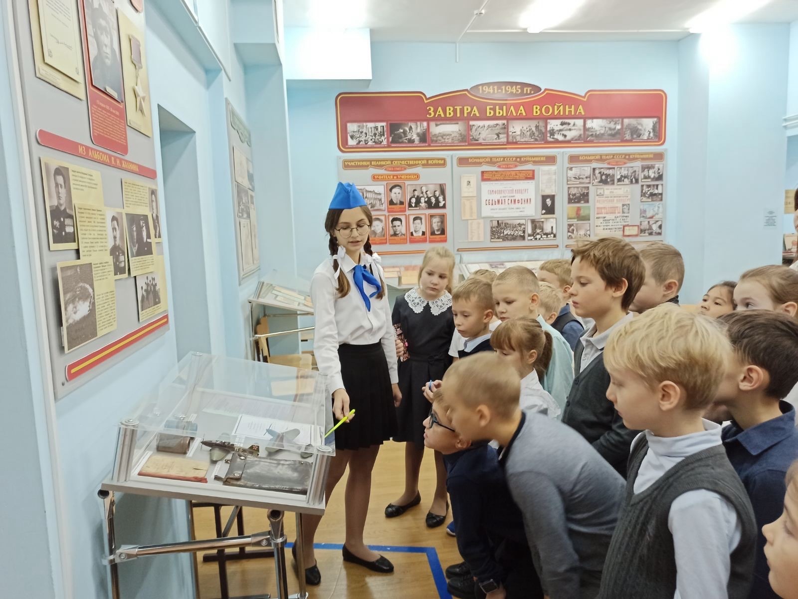 25 октября школьный музей посетили все первоклассники.